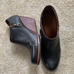 Kork Ease Black leather Ankle cut Heel Booties